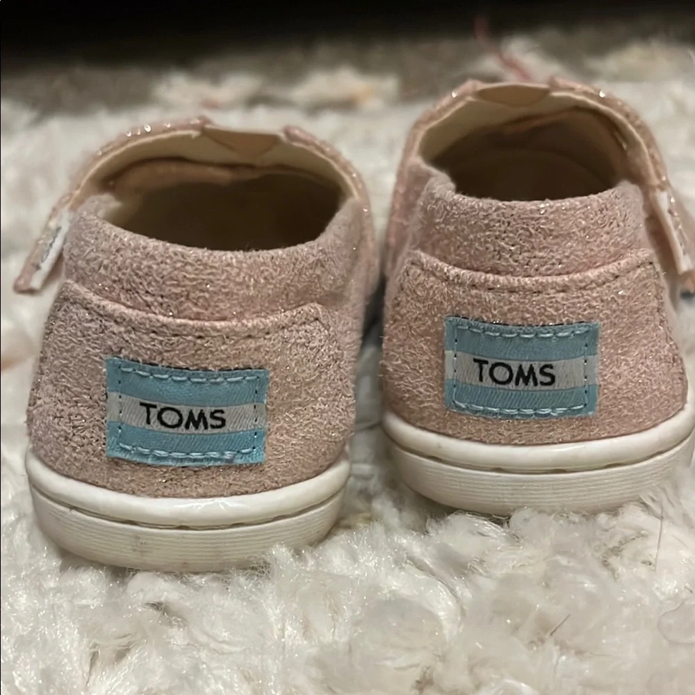 TOMS toddler Glitter Pink Shoes